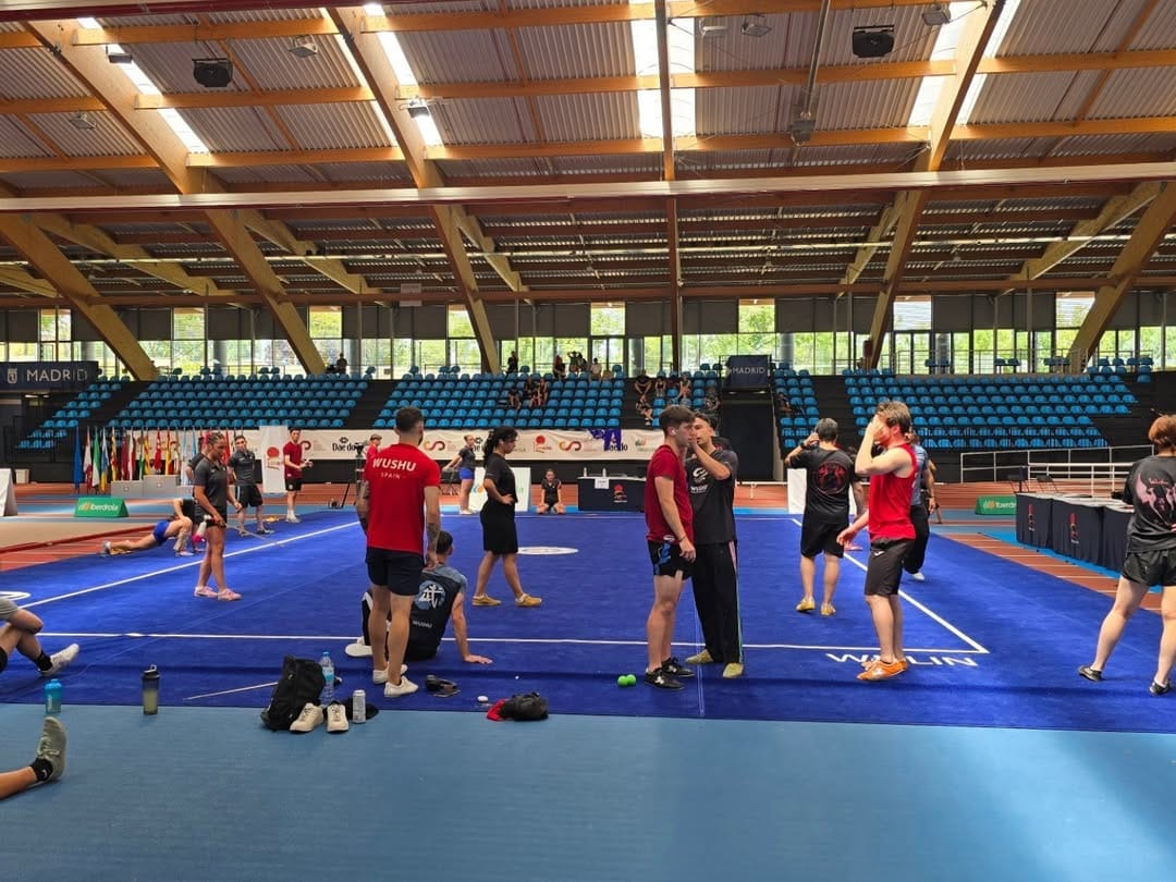 Instalaciones deportivas preparadas para una competición nacional de wushu.