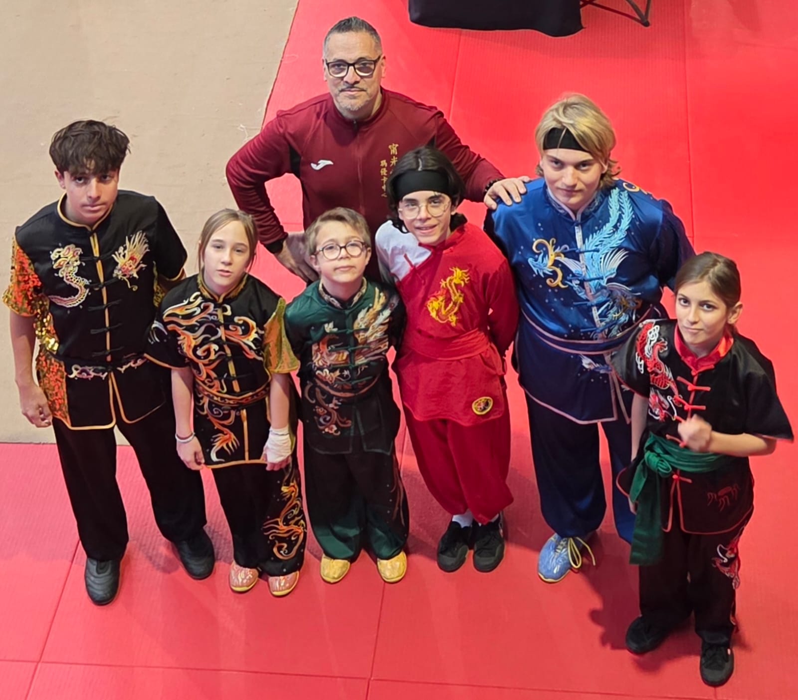 equipo de kung fu infantil del centro
