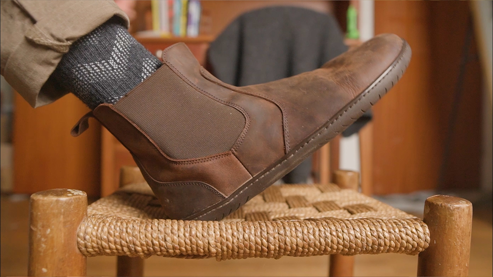 Aylla Uma Chelsea Boot Stool Side Style