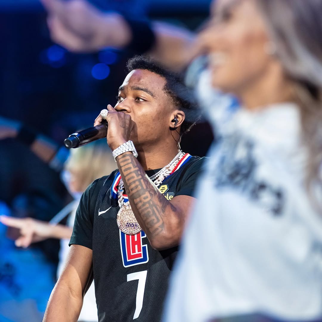 Roddy Ricch Rocks LA Clippers Halftime with “Racks In The Middle” media 4