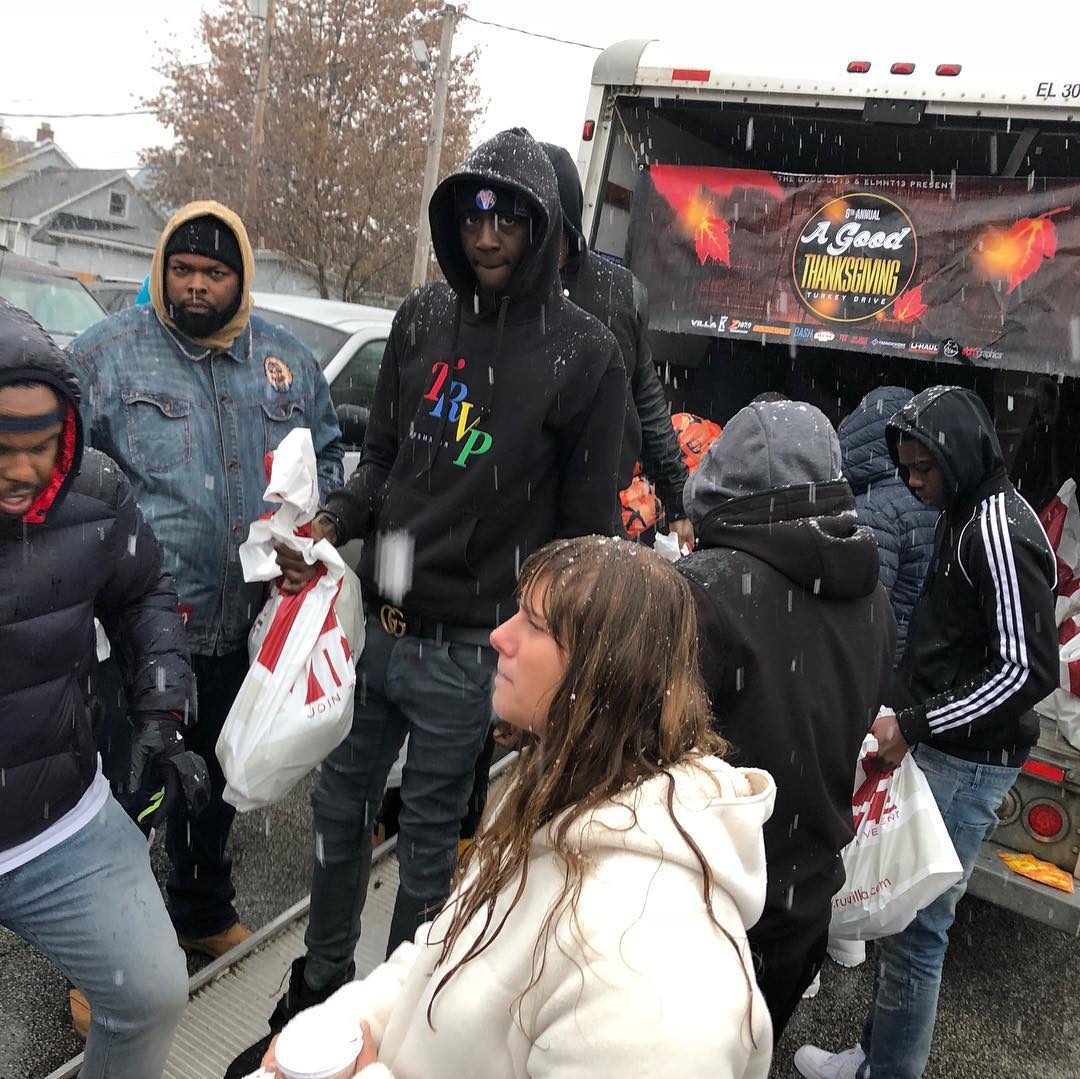 YFL Kelvin Teams Up with DJs to Deliver Turkeys in Cleveland's 6th Annual Turkey Drive media 4