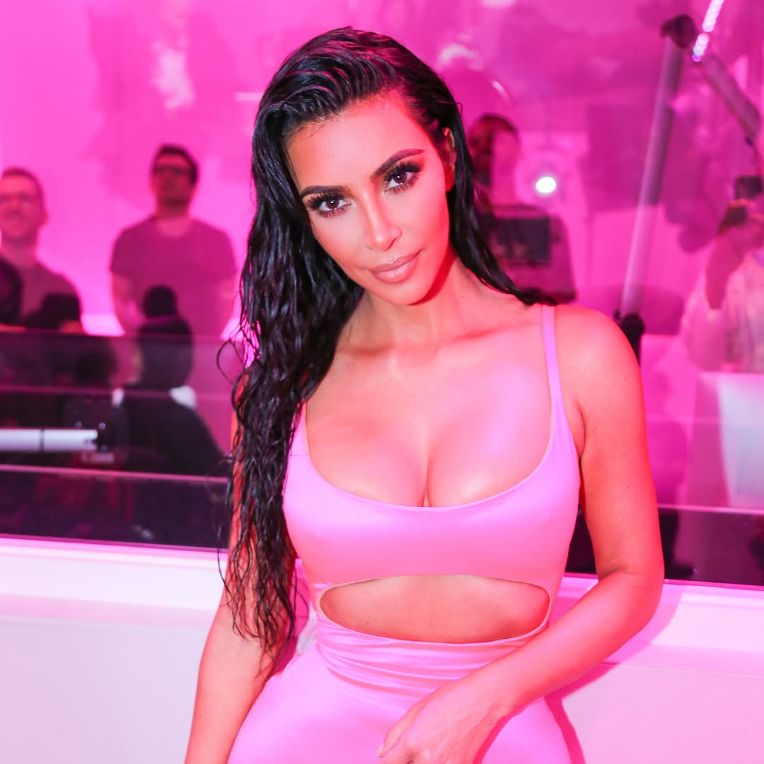 Nicki Minaj's New Album: Curated Listening Experience media 3