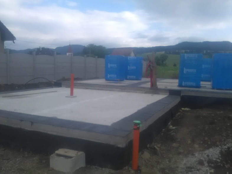 Spišské Tomášovce – Prízemný rodinný dom s tradičnou sedlovou strechou a decentnou fasádou v Spišských Tomášovciach. – obrázok 2