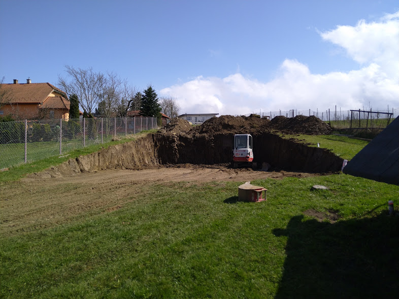 Spišské Tomášovce – Rodinný dom v Spišských Tomášovciach – moderná novostavba s garážou a upraveným exteriérom. – obrázok 1