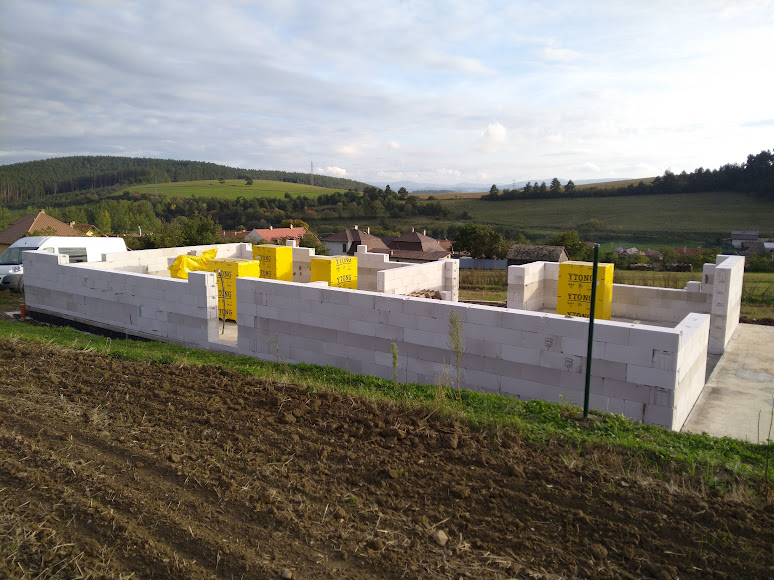 Kurimany – Novostavba bungalovu v Kurimanoch v pokojnej lokalite s krásnym výhľadom. – obrázok 2