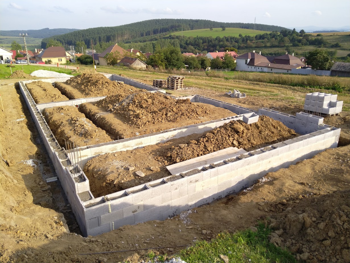 Kurimany – Novostavba bungalovu v Kurimanoch v pokojnej lokalite s krásnym výhľadom. – obrázok 1