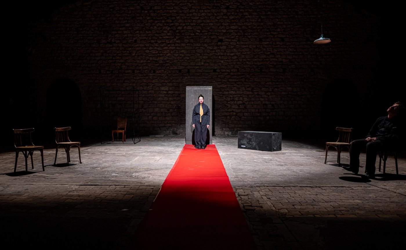 LES INNOCENTS detail 2