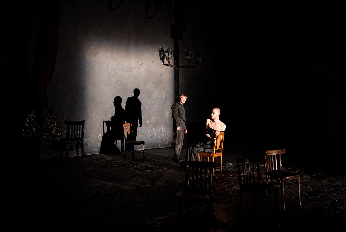 LES INNOCENTS detail 8