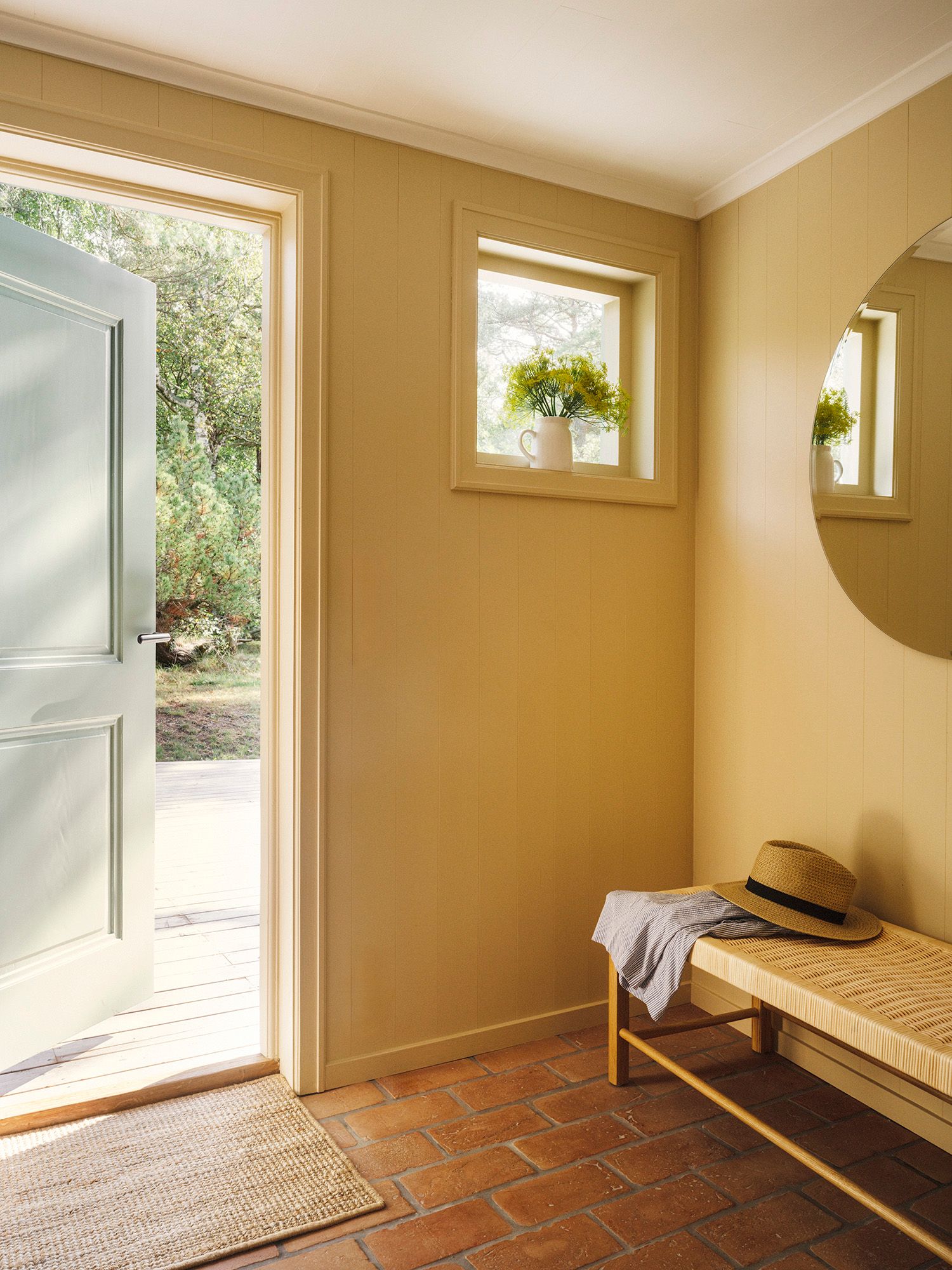 Yellow entrance inspiration