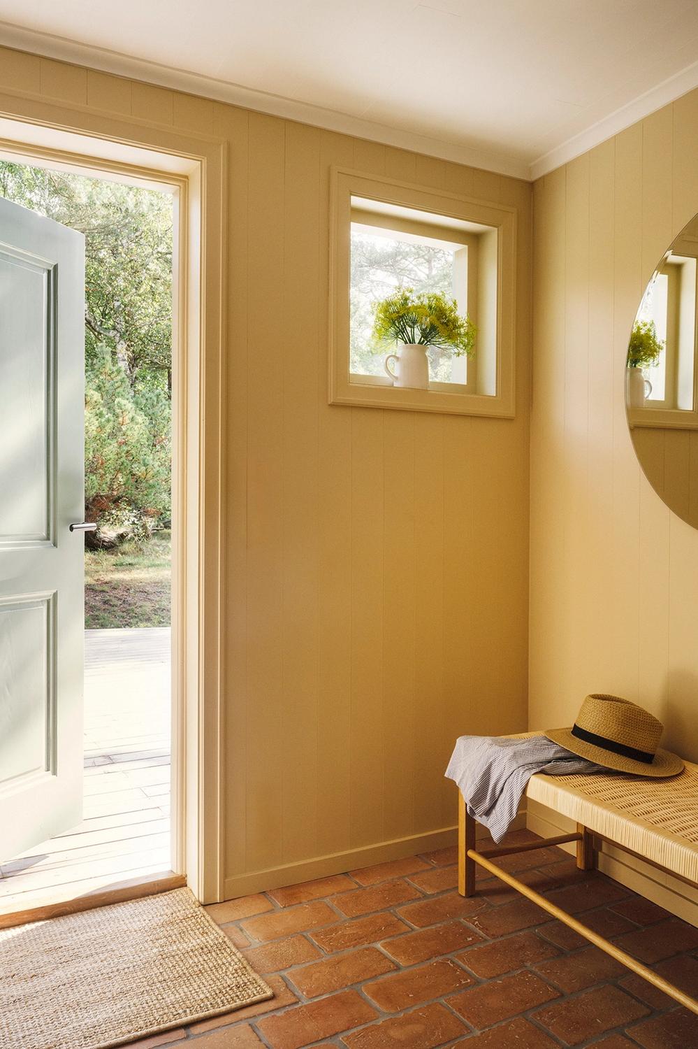 Yellow entrance inspiration