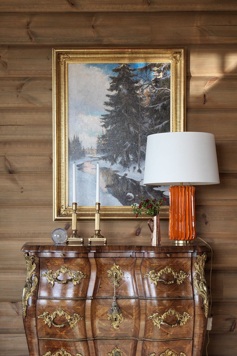 Antique furnitures combined with modern