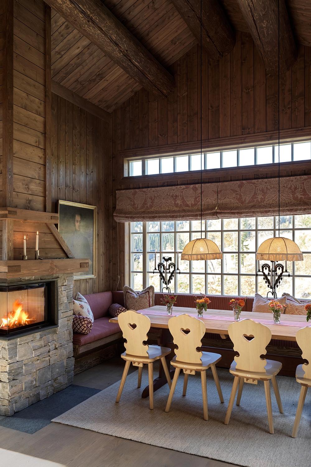 Chalet dining room