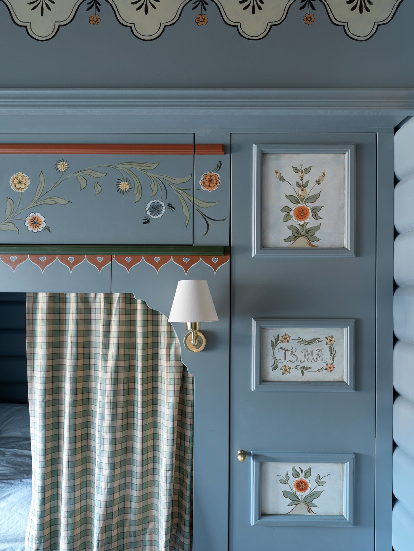 Hand painted furnitures for childrens room