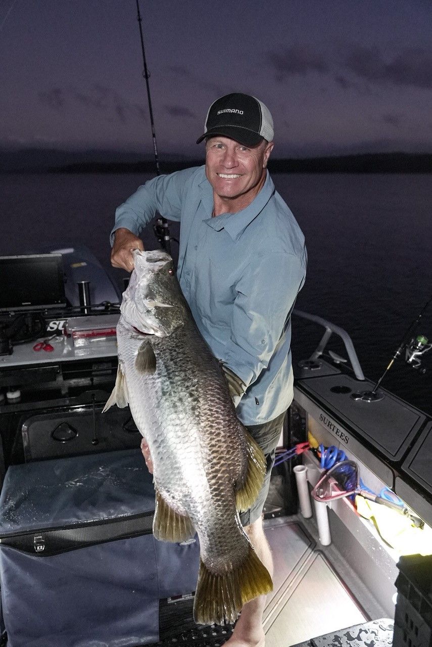 Escape Fishing with ET and Narva: Lighting Up the Waters