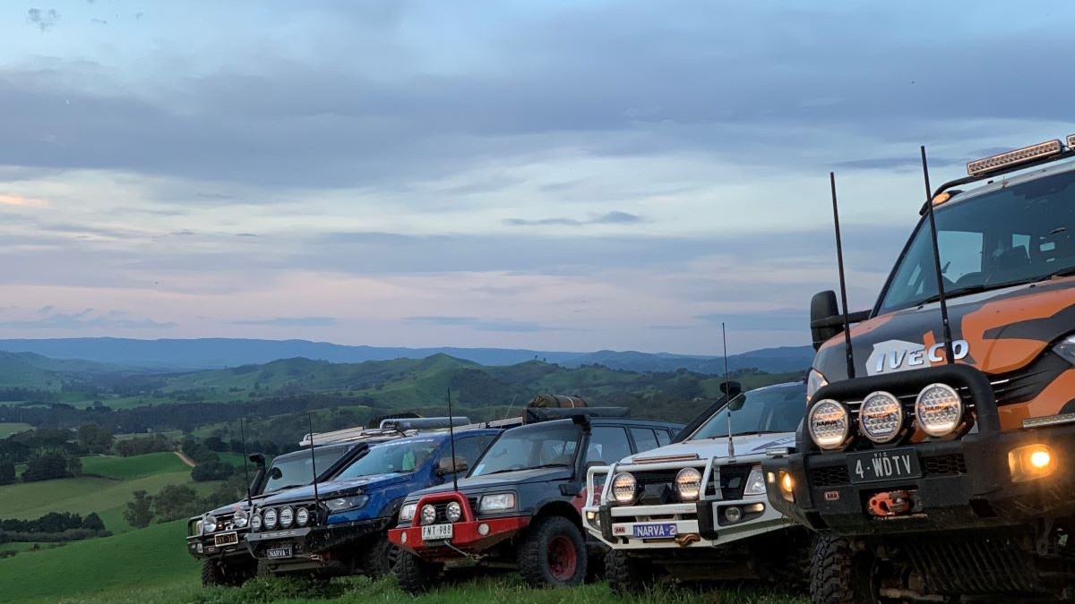 Off Road Communication - A guide to UHF radios & antennas