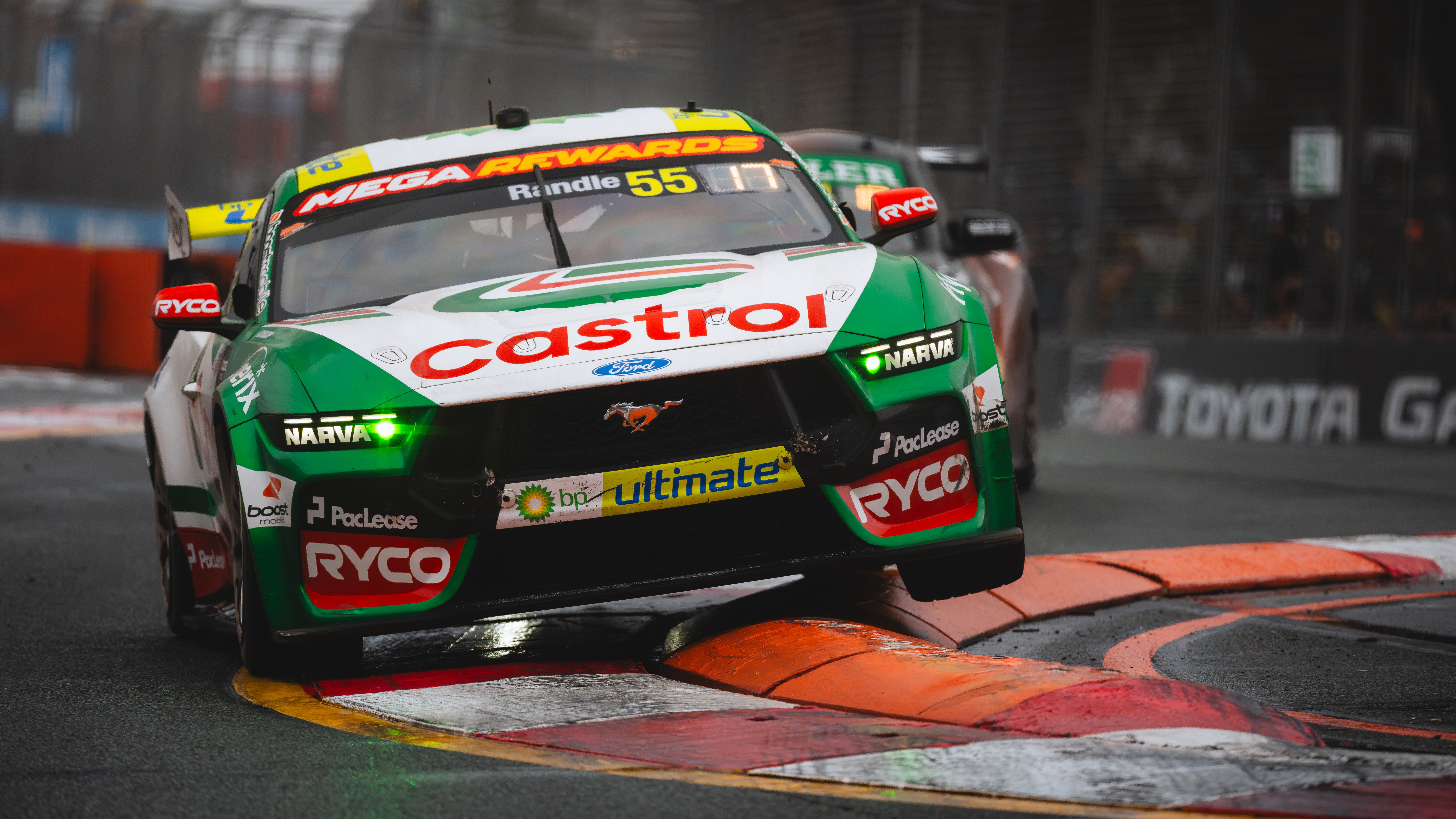 GOLD COAST 500: WATERS ADVANCES AS RANDLE FIGHTS BACK