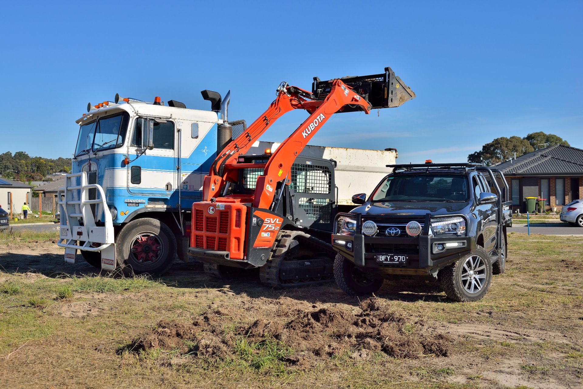 Maximum Visibility, Minimal Fuss – Narva AeroTech® LED Strobe/Rotator Range for Commercial and Construction Vehicles