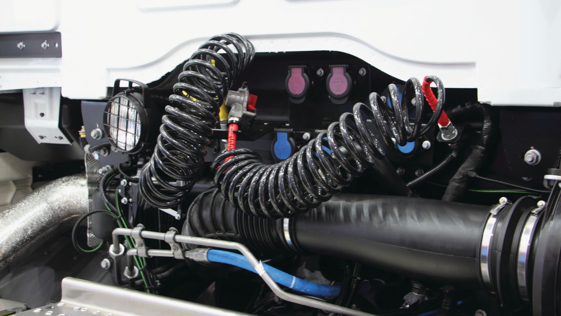 Keep Connected with Confidence – Narva Suzi Coils for Truck and Transport
