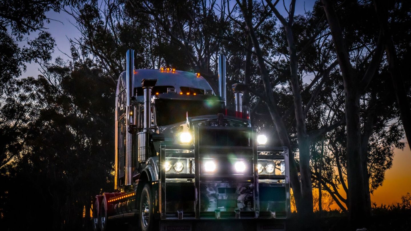 Narva Ultima MK3: A Revolution in Truck and Transport Lighting