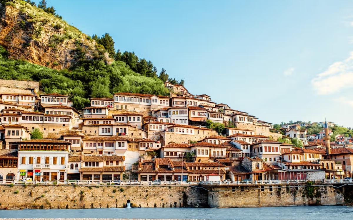 Albania - Esencial