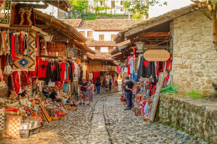 Albania - Esencial