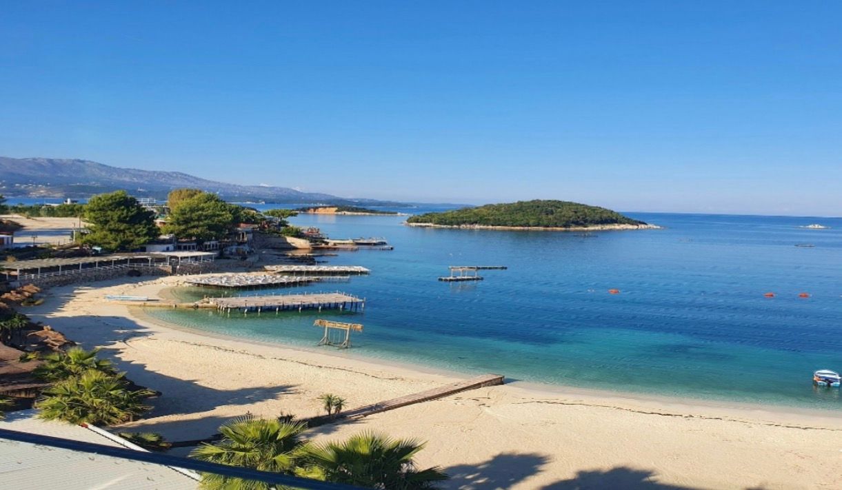 Albania - Esencial