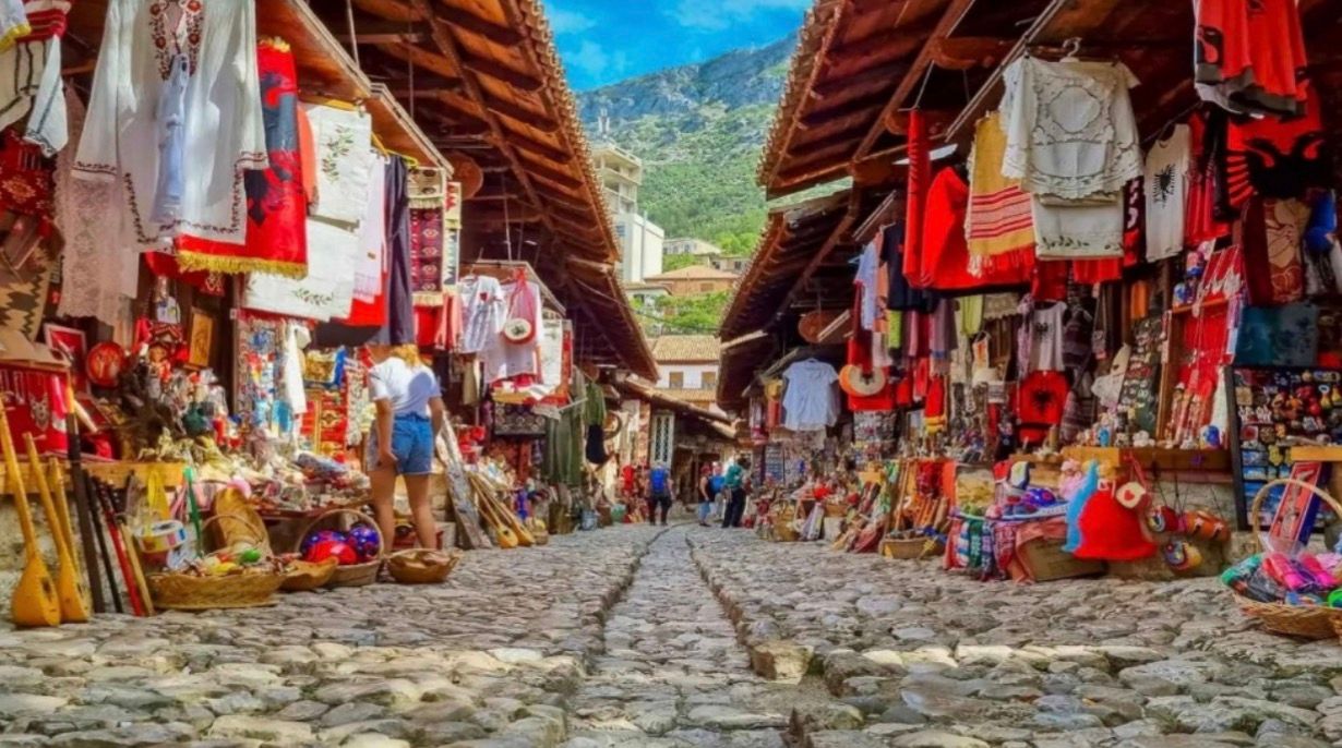 Albania - Esencial