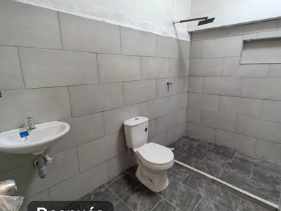 Construcción de baño totalmente nuevo, además más amplio. 