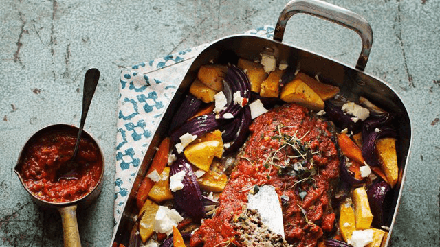 Köttfärslimpa med linser och tomatsås