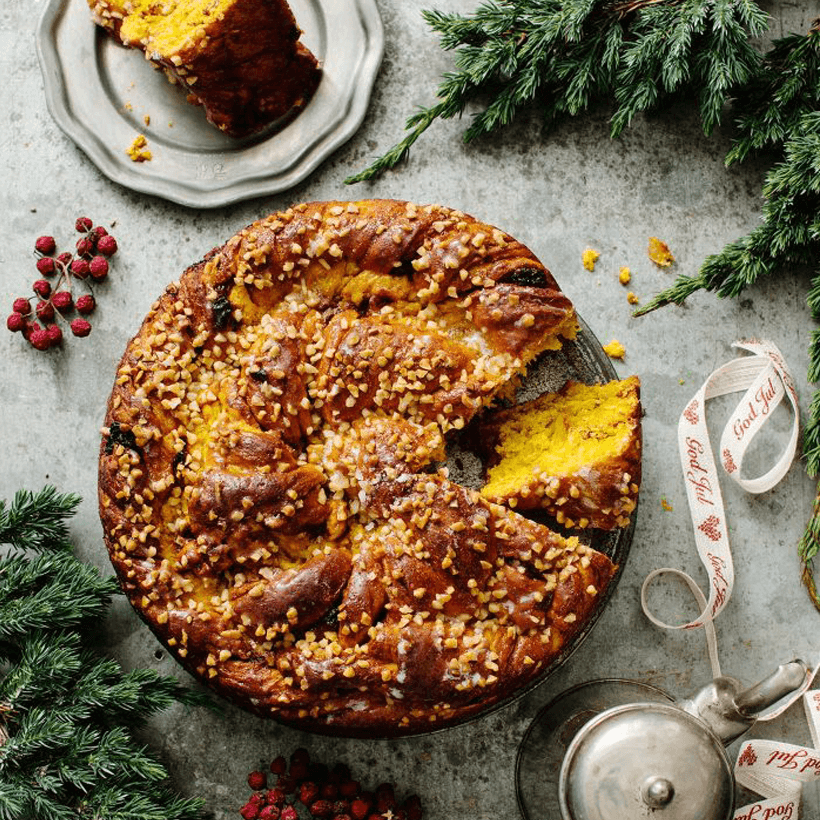Kalljäst saffransbutterkaka med kanel och russin
