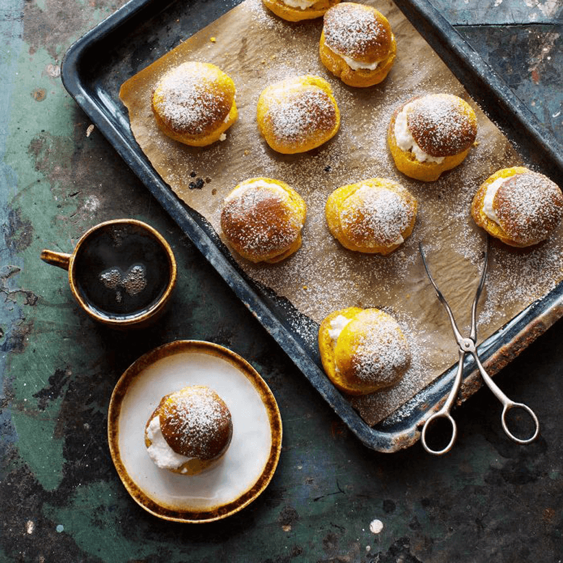 Saffranssemlor med ricotta