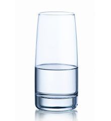 Ett glas med vatten 