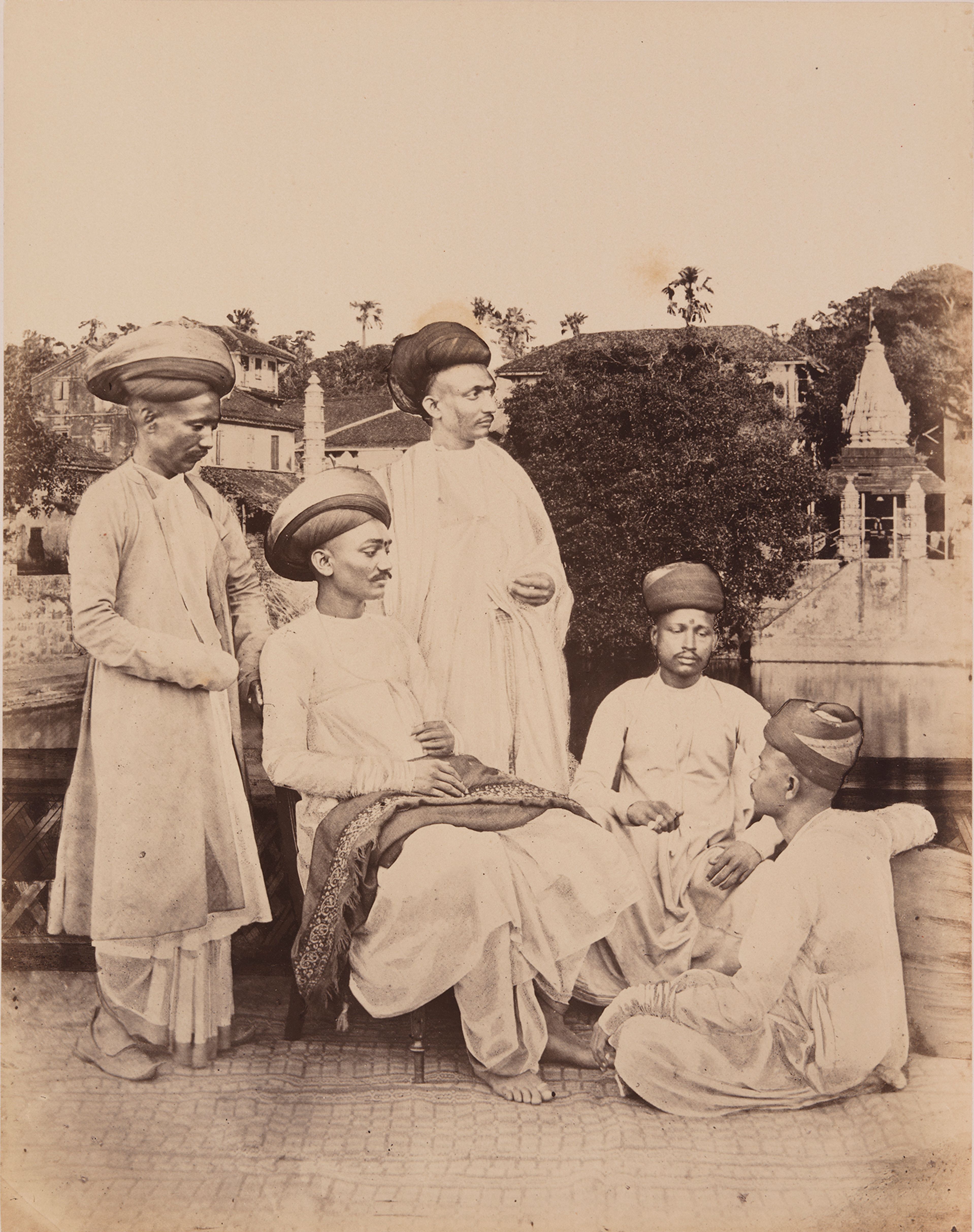 Gujarati merchants (Banias) of Surat, Gogo and Ahmedabad, photographed by William Johnson, c. 1855–1862, from Photographs of Western India, Vol. I: Costumes and Characters. Photo: Wikimedia Commons