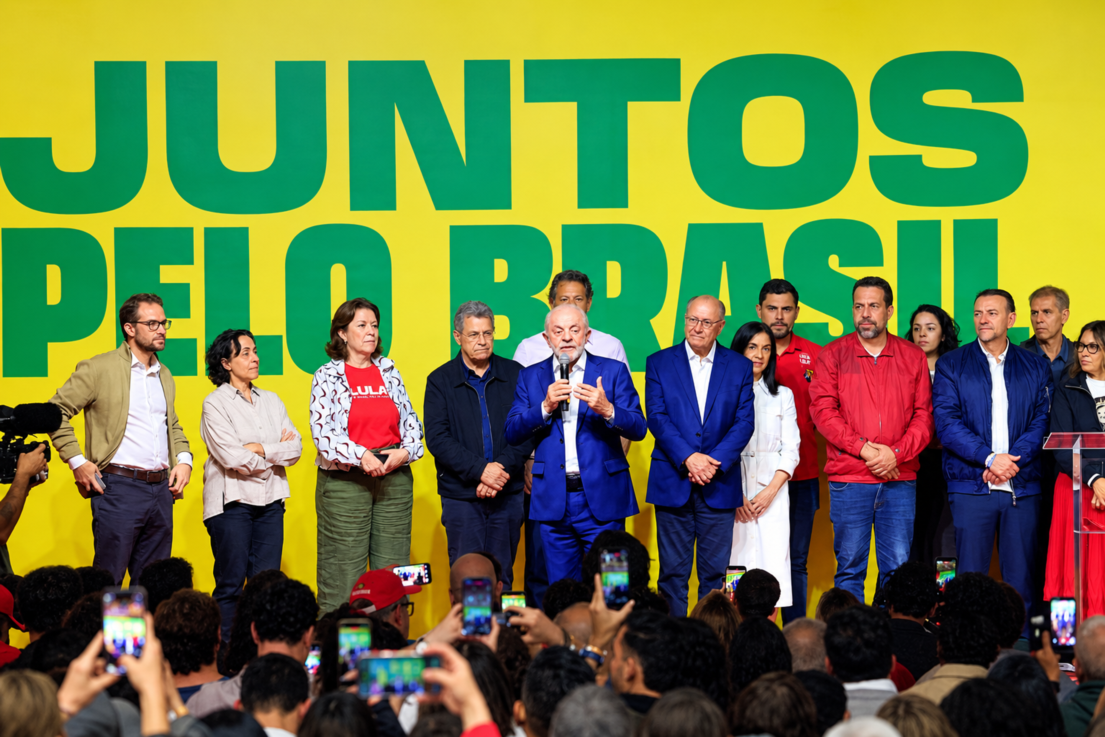 President Luiz Inácio Lula da Silva speaks following the results of the first round of the 2026 elections. Photo: Paulo Pinto/Agência Brasil