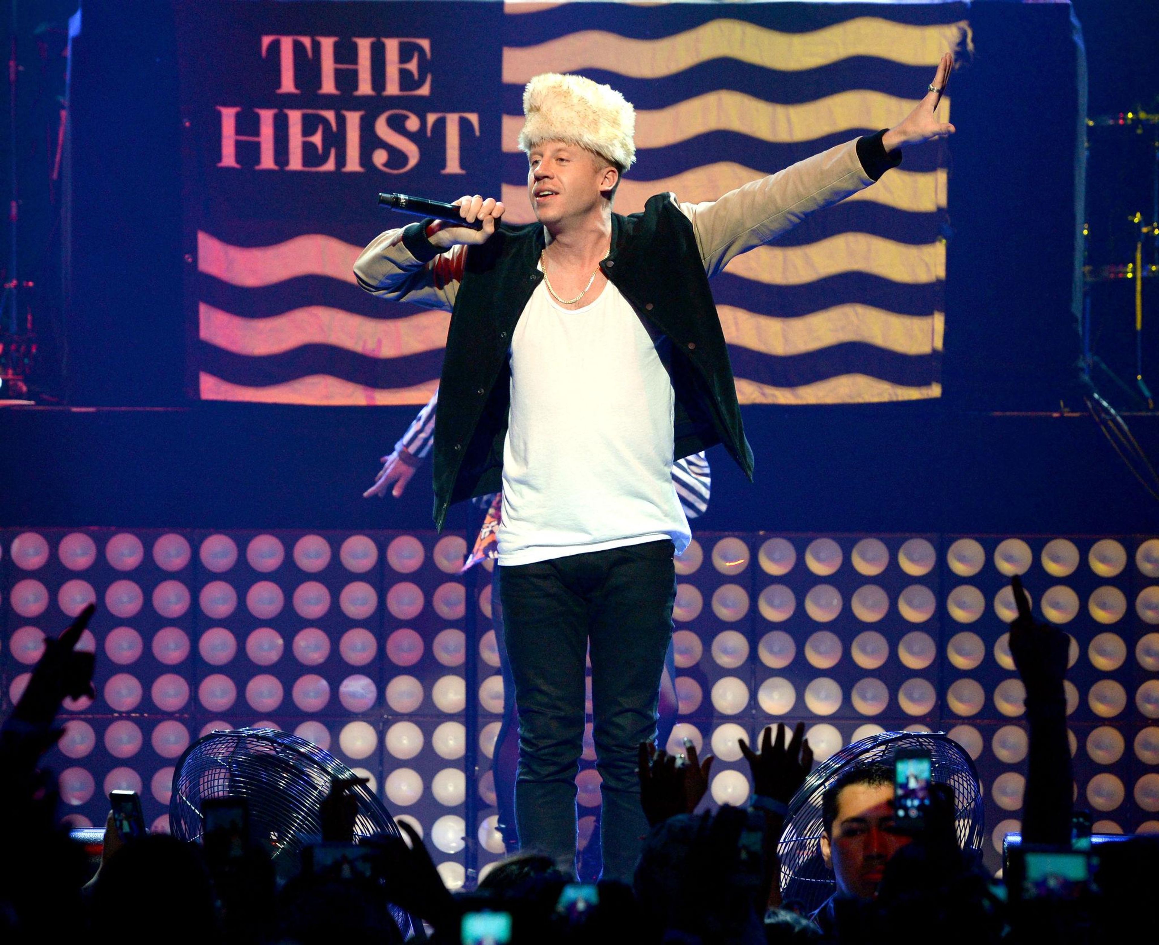 Rapper Macklemore performs during his The Heist Tour in Toronto in November 2012. Macklemore was removed from the remaining dates of Ed Sheeran’s US Loop Tour after making pro-Palestinian remarks during his MetLife Stadium performances. Photo: The Come Up Show/Wikimedia Commons, CC BY 2.0.