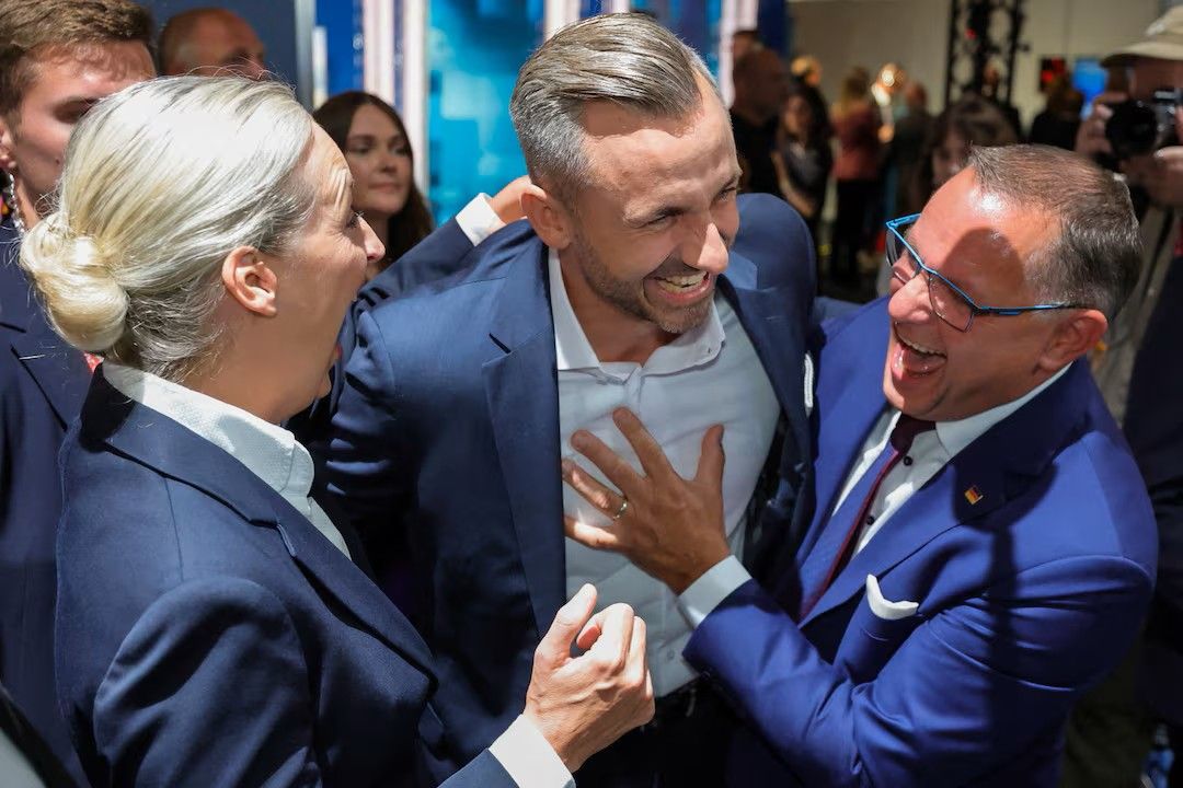 AfD’s Ulrich Siegmund celebrates the party’s strong election result in Saxony-Anhalt with party leaders Alice Weidel and Tino Chrupalla. Photo: X