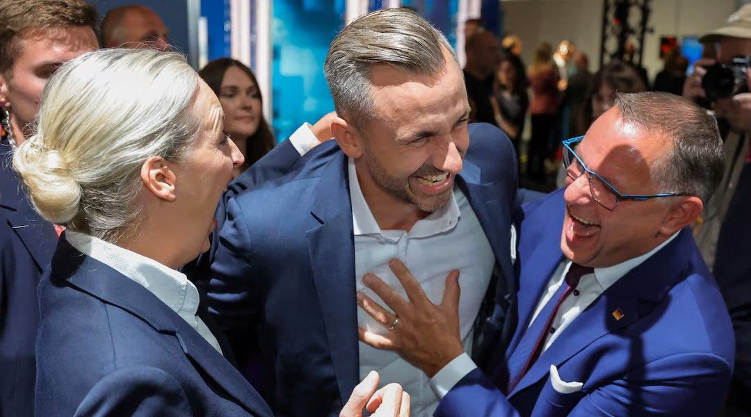AfD’s Ulrich Siegmund celebrates the party’s strong election result in Saxony-Anhalt with party leaders Alice Weidel and Tino Chrupalla. Photo: X