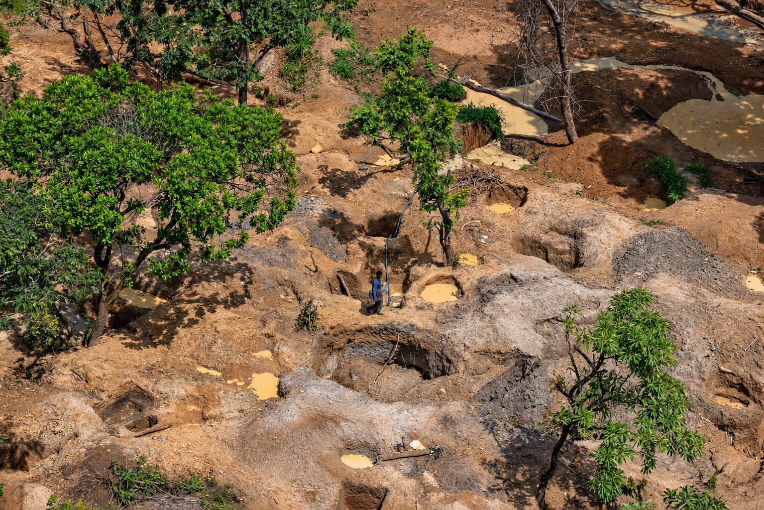 Nigeria clears 4,000 illegal miners from national park, but keeping them out is difficult 