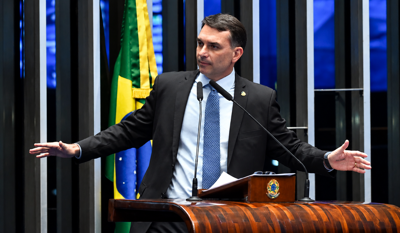 Brazilian presidential candidate Flávio Bolsonaro speaks during an interview in Brasília on April 30, 2026. Photo: Ton Molina/Agência Senado, CC BY-SA 4.0.