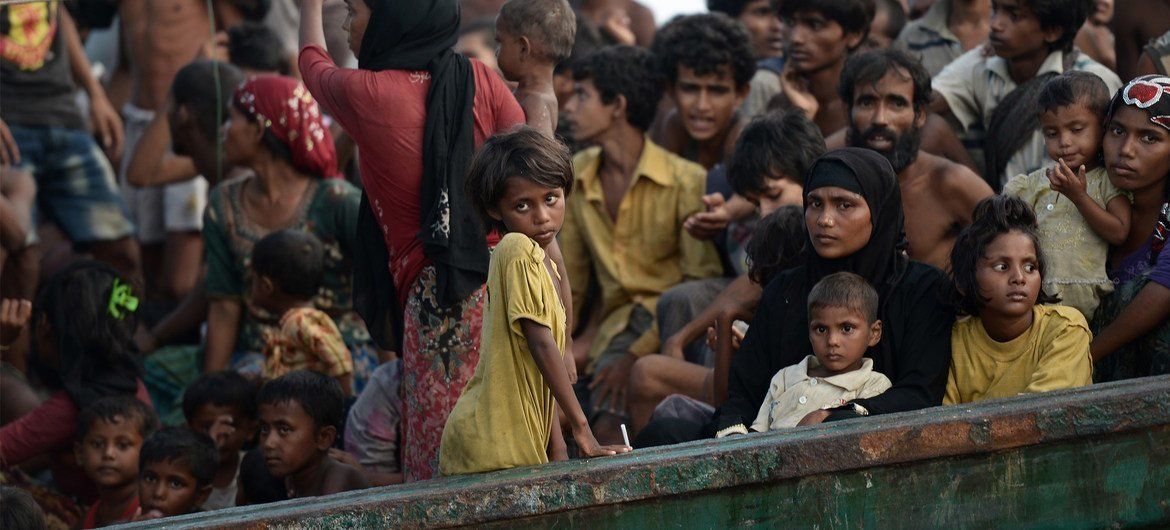 File photo, 2015: Rohingya people adrift in the Andaman Sea. Malaysia hosts about 126,000 registered Rohingya and has not said how many of the 1,476 people it began returning on 29 September are Rohingya. Photo: Christophe Archambault/UNHCR