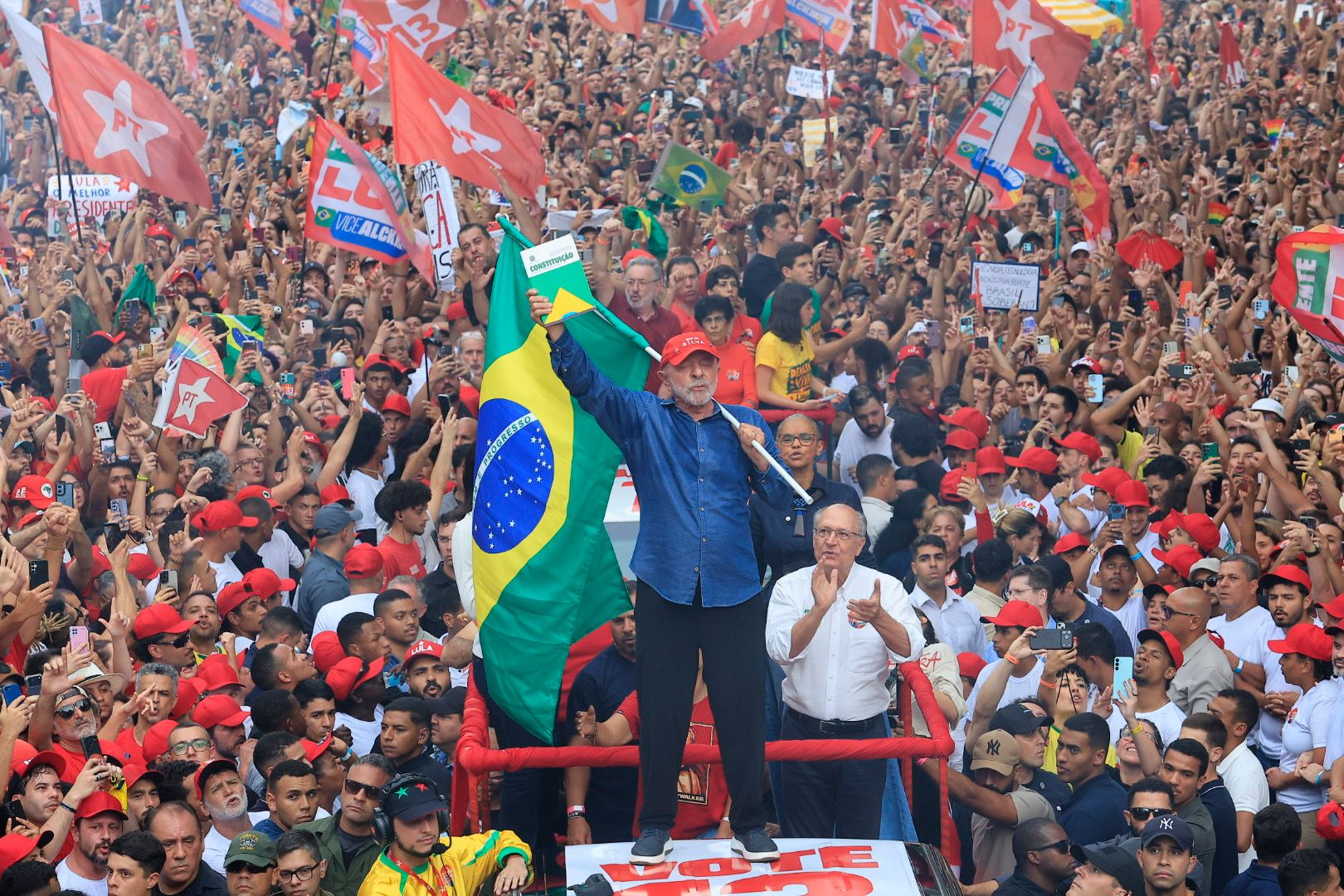 Lula Upsets Pollsters, Overturning First-Round Deficit to Win a Fourth Term in Brazil
