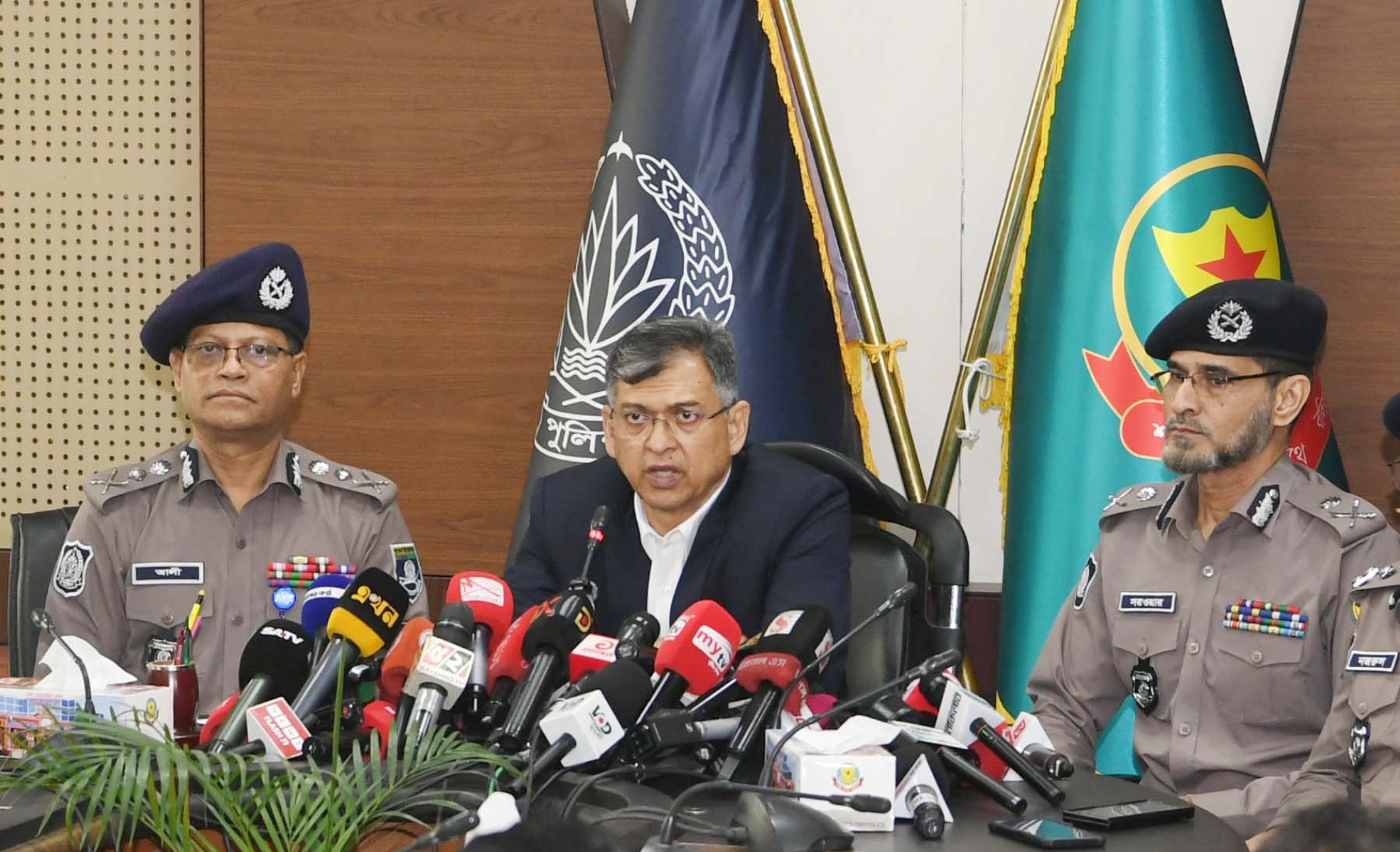 Bangladesh Home Minister Salahuddin Ahmed briefs journalists at Dhaka Metropolitan Police Headquarters in Dhaka on March 4, 2026. A file image. Photo: Press Information Department, Bangladesh