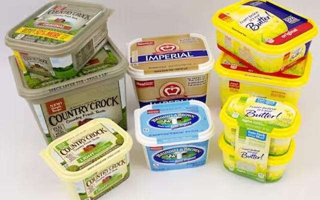In-Mold Labels (IML)
