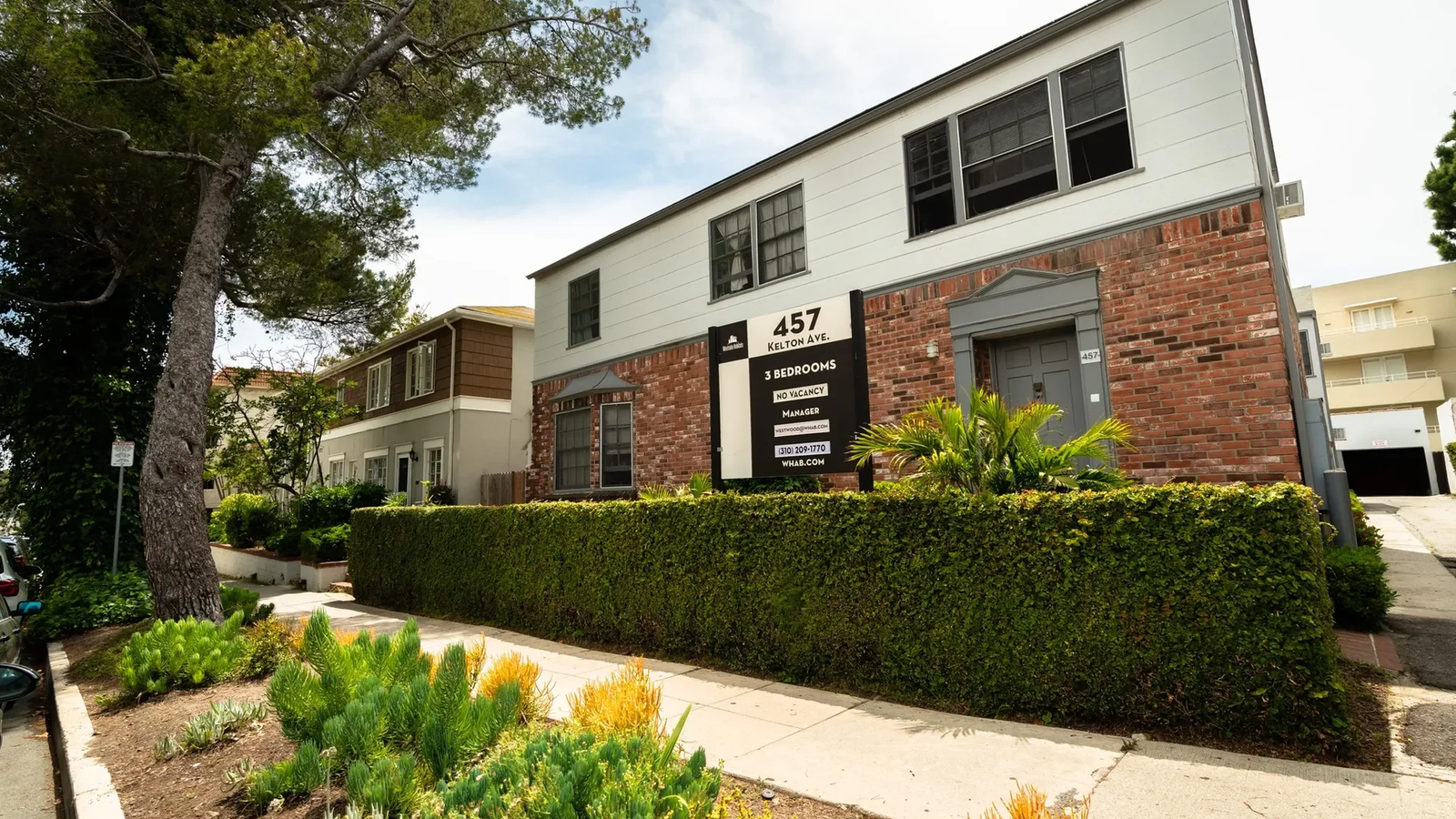 top-ucla-apartments-with-modern-amenities-for-students