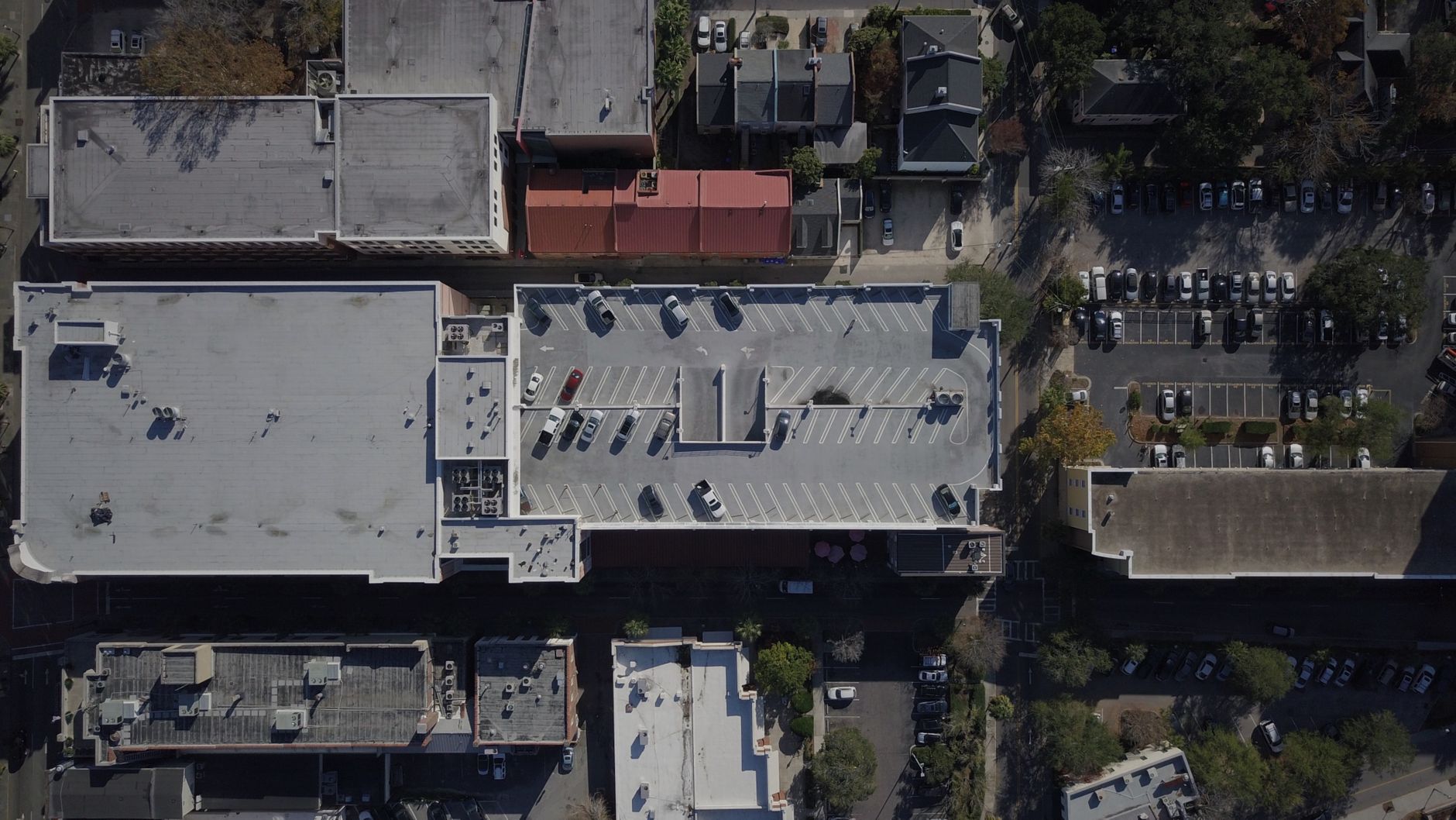 Parking-friendly apartments near Santa Monica College