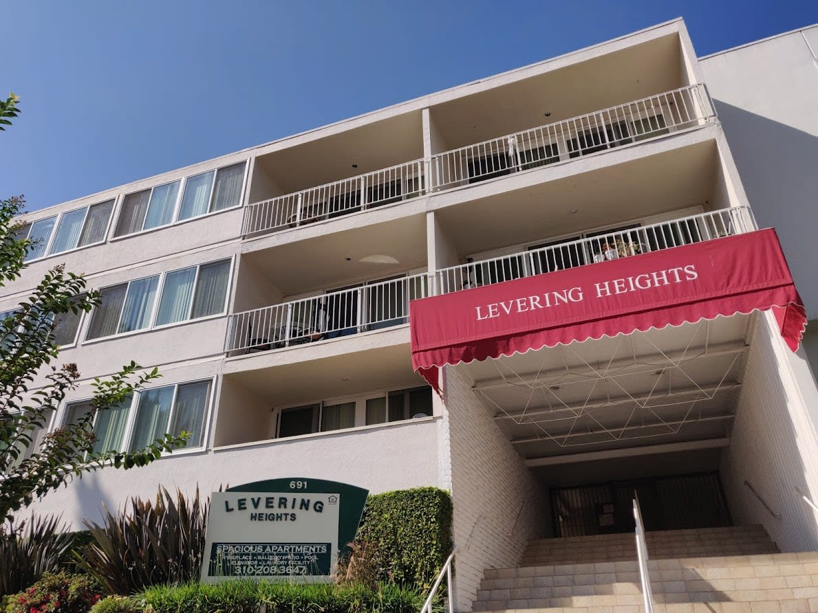 Finding Your Ideal Apartment Near UCLA: Explore Levering Ave Options