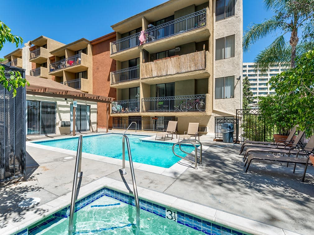 Top Off-Campus Student Housing Near UCLA: Quiet, Affordable Apartments Close to Campus for Grad Students