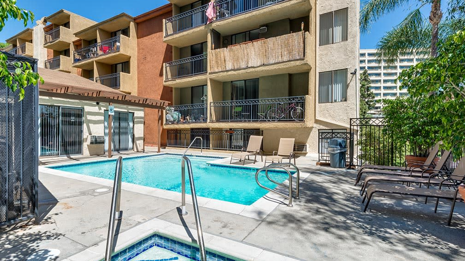 Top Off-Campus Student Housing Near UCLA: Quiet, Affordable Apartments Close to Campus for Grad Students