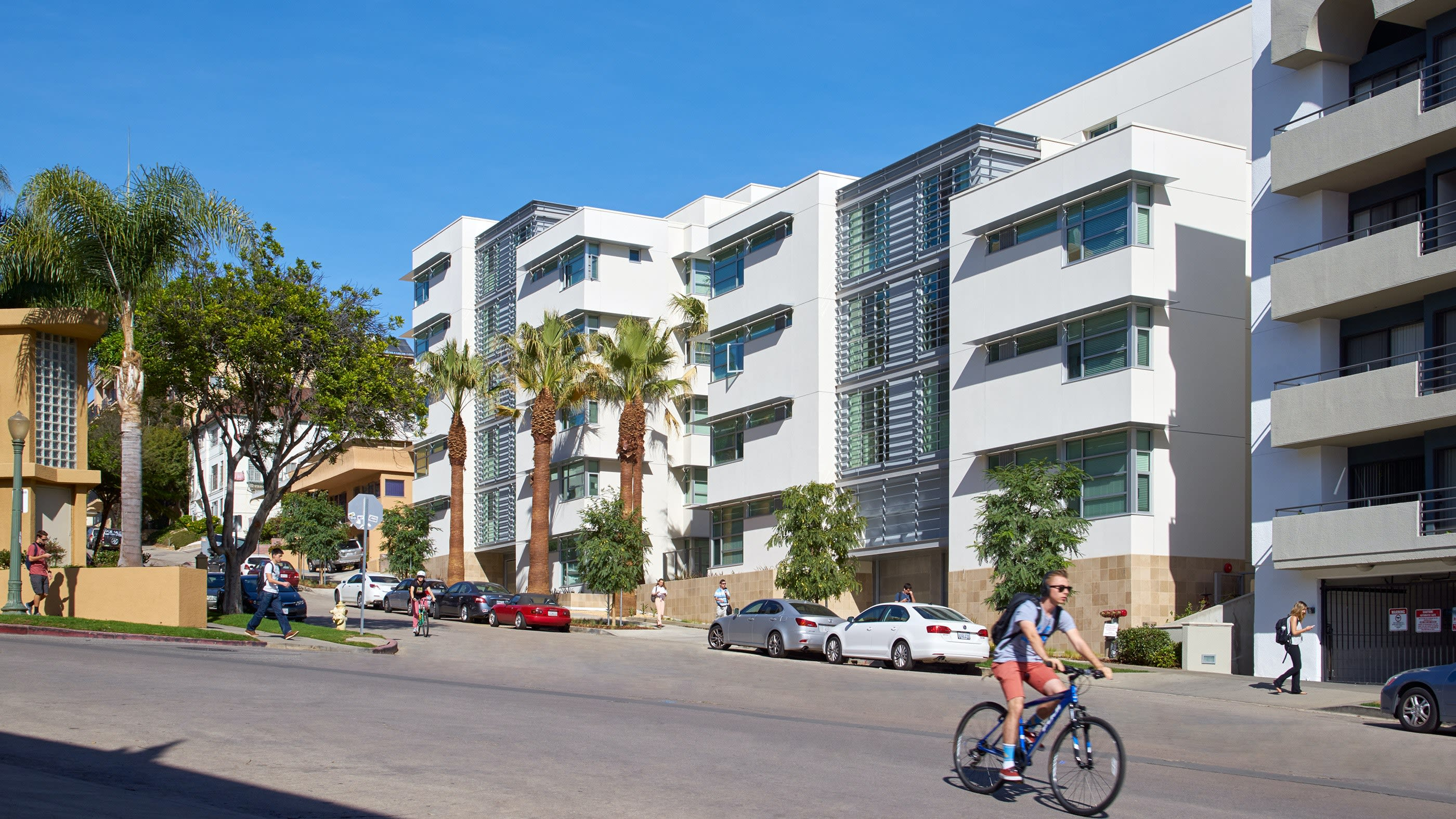 Finding Your Ideal Apartment Near UCLA: The Best on Glenrock Avenue