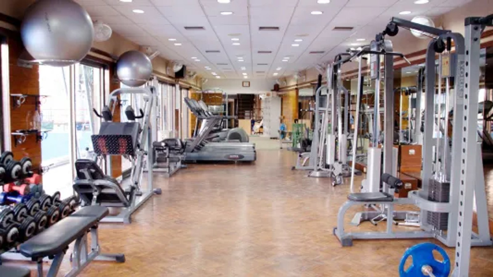 Finding Student Apartments Near Santa Monica College with Excellent Gym Access